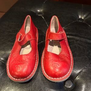 Girls Velcro leather shoes, European design